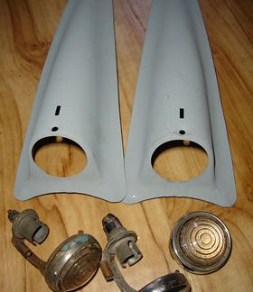 Jaguar XK120 Positionsleuchtenpaar auf Kotflügel